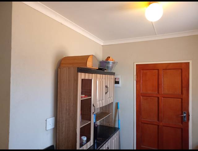 3 BEDROOM HOUSE FOR SALE IN BEVERLEY HILLS